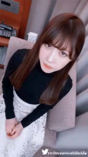 清纯宝妈,刚生完孩子性欲强烈,手指就能扣到高潮